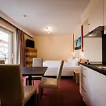 Dorfplatzl Garni & 4*
