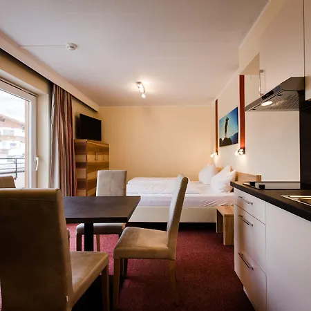 Dorfplatzl Garni & 4*