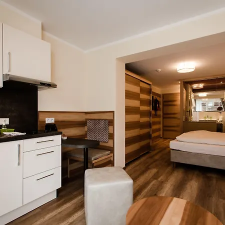 Dorfplatzl Garni & Hotel apartamentowy 4*