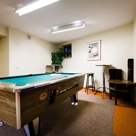 Dorfplatzl Garni & 4*