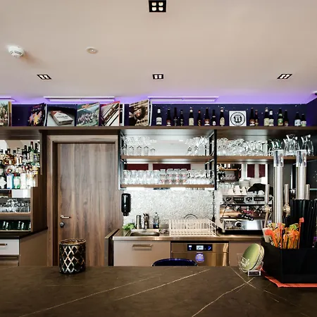 Dorfplatzl Garni & Lejlighedshotel