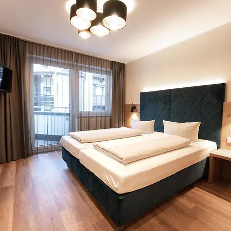 Dorfplatzl Garni & Apartmanhotel 4*