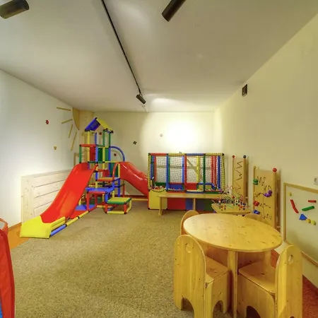 Hotel apartamentowy Dorfplatzl Garni & 4*