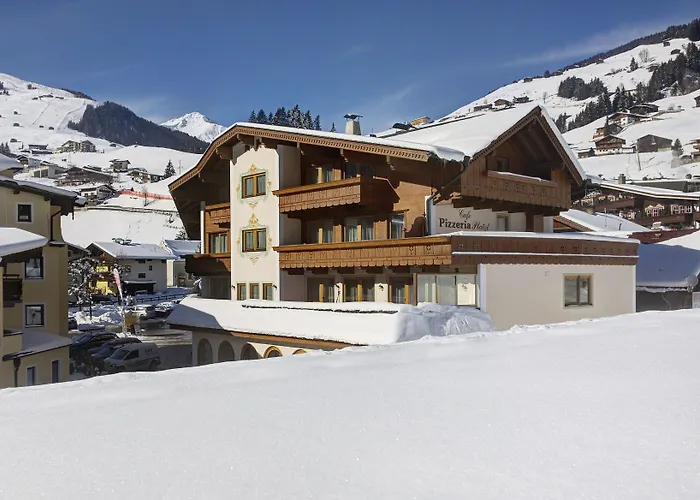 Dorfplatzl Garni & 4* Tux