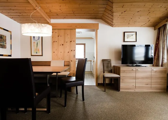 Dorfplatzl Garni & 4*