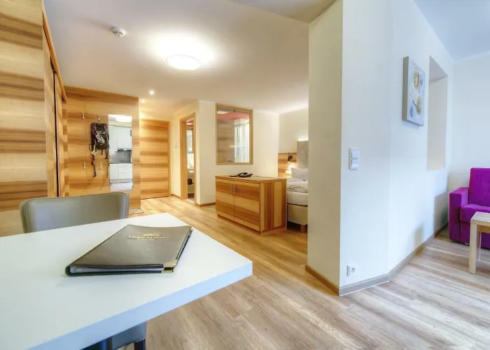 Dorfplatzl Garni & 4*