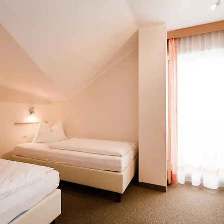 Dorfplatzl Garni & Lejlighedshotel Tux