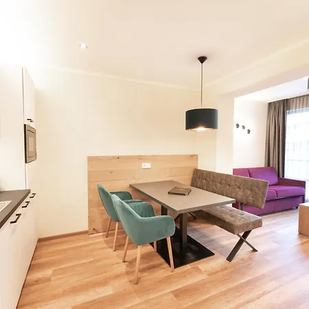 Lägenhetshotell Dorfplatzl Garni 4*