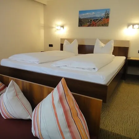 Dorfplatzl Garni Aparthotel 4*